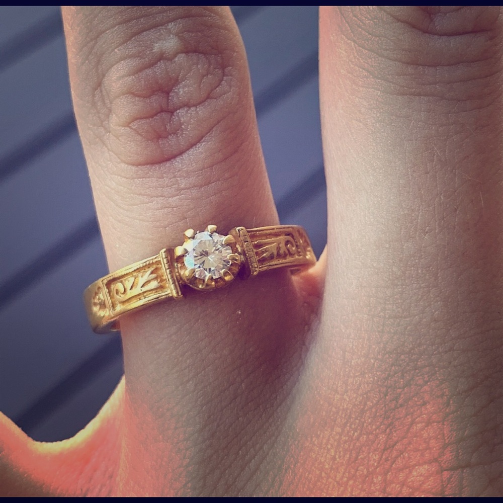 Exotic gold and diamond ring